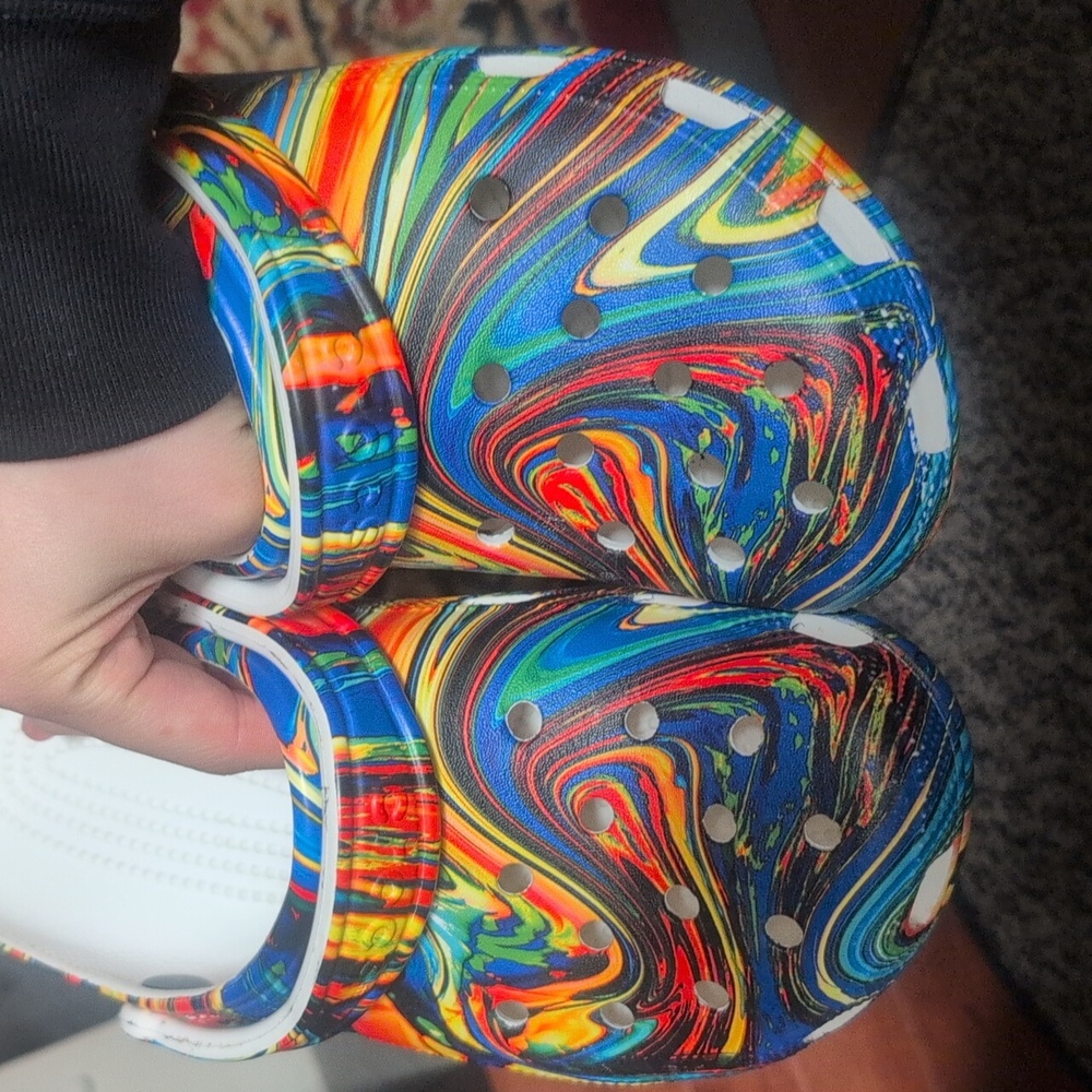 CROCS Tie Dye Blue and Red Flats Vibrant Slip-On Loafers ( Size 9 ) - Picture 5 of 8